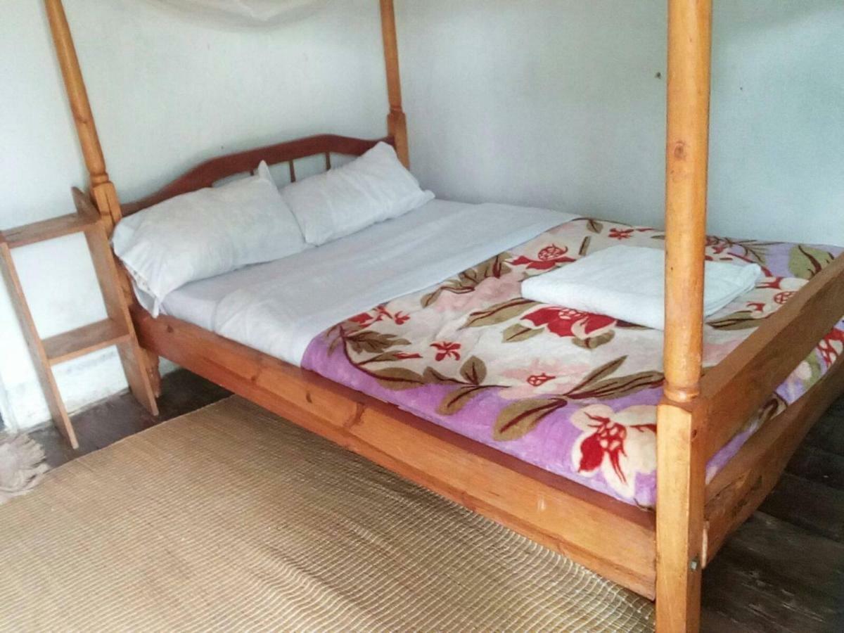 Ruhija Community Rest Camp Bed & Breakfast Kabale ภายนอก รูปภาพ